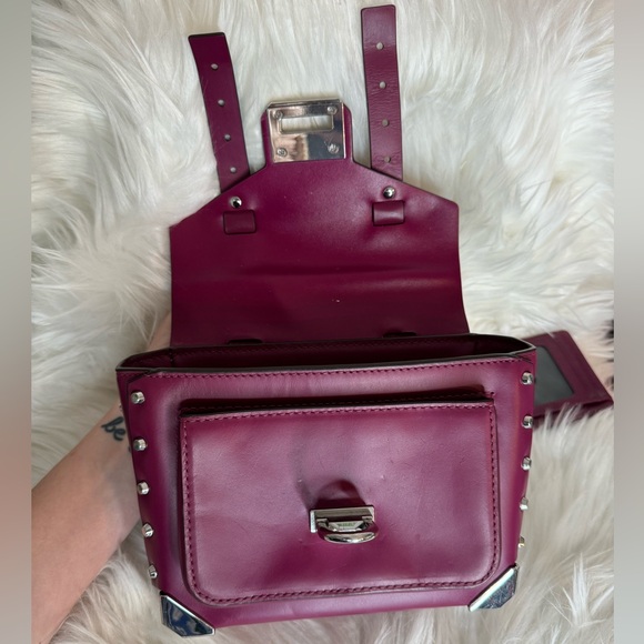 Michael Kors EUC Manhattan Garnet Leather Satchel Comfort Crossbody Strap - Picture 10 of 15